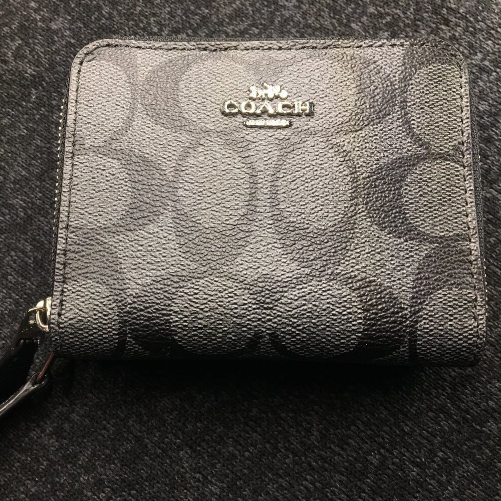 Coach Small Double Zip Around Wallet - Black Leather